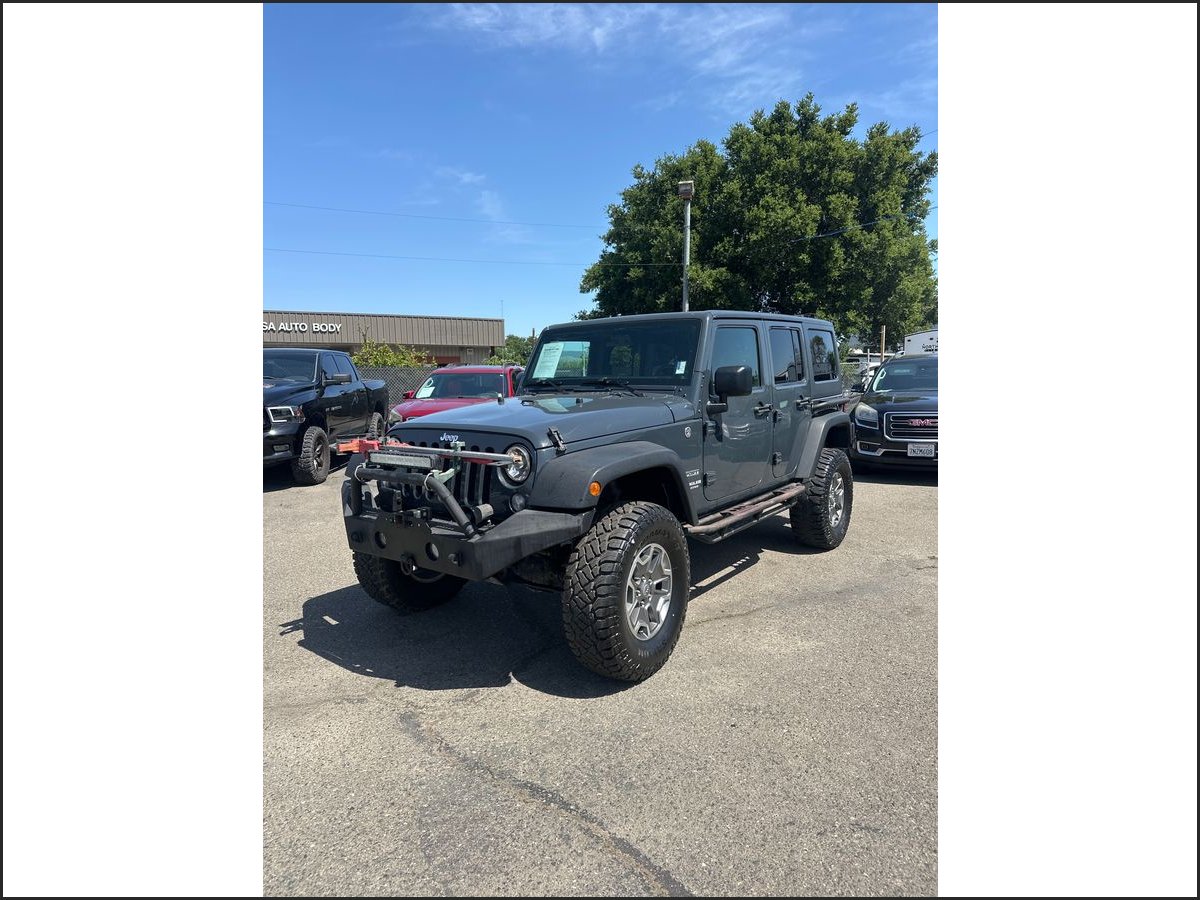 GRAY, 2017 JEEP WRANGLER UNLIMITED Image 