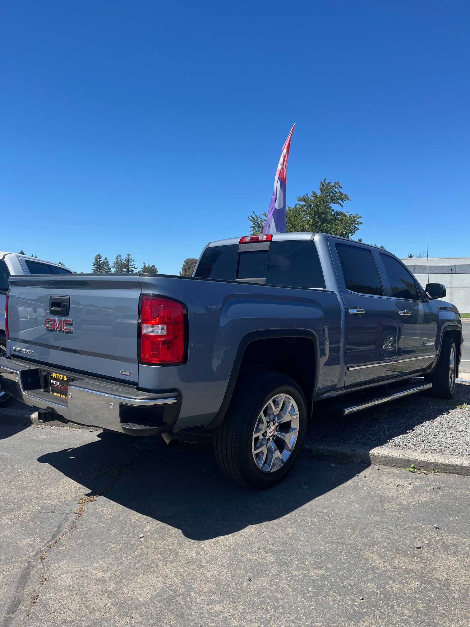 GRAY, 2015 GMC SIERRA 1500 CREW CAB Thumnail Image 2