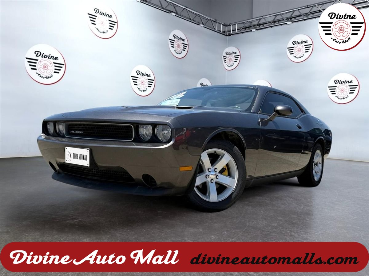 GREY, 2014 DODGE CHALLENGER Image