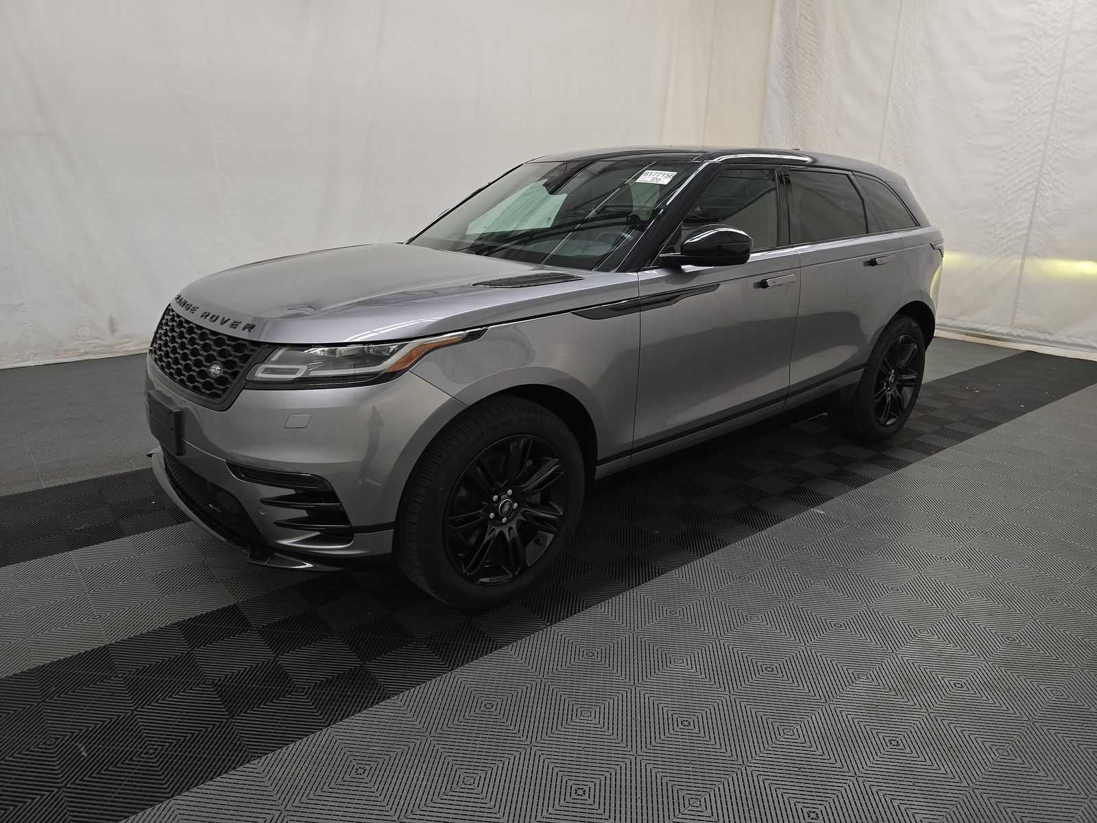 GREY, 2022 LAND ROVER RANGE ROVER VELAR/R DYNAMIC S/UP GRADED BLACK WHEELS Image 