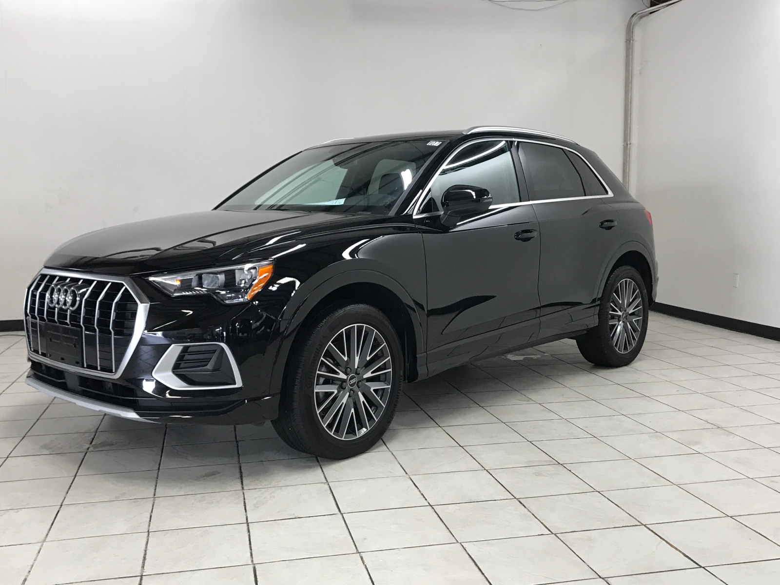 BLACK, 2022 AUDI Q3/UP GRADED 19" WHEELS/PANORAMIC ROOF Image 