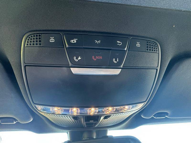 2018 Mercedes-Benz GLC GLC300 - Photo 16
