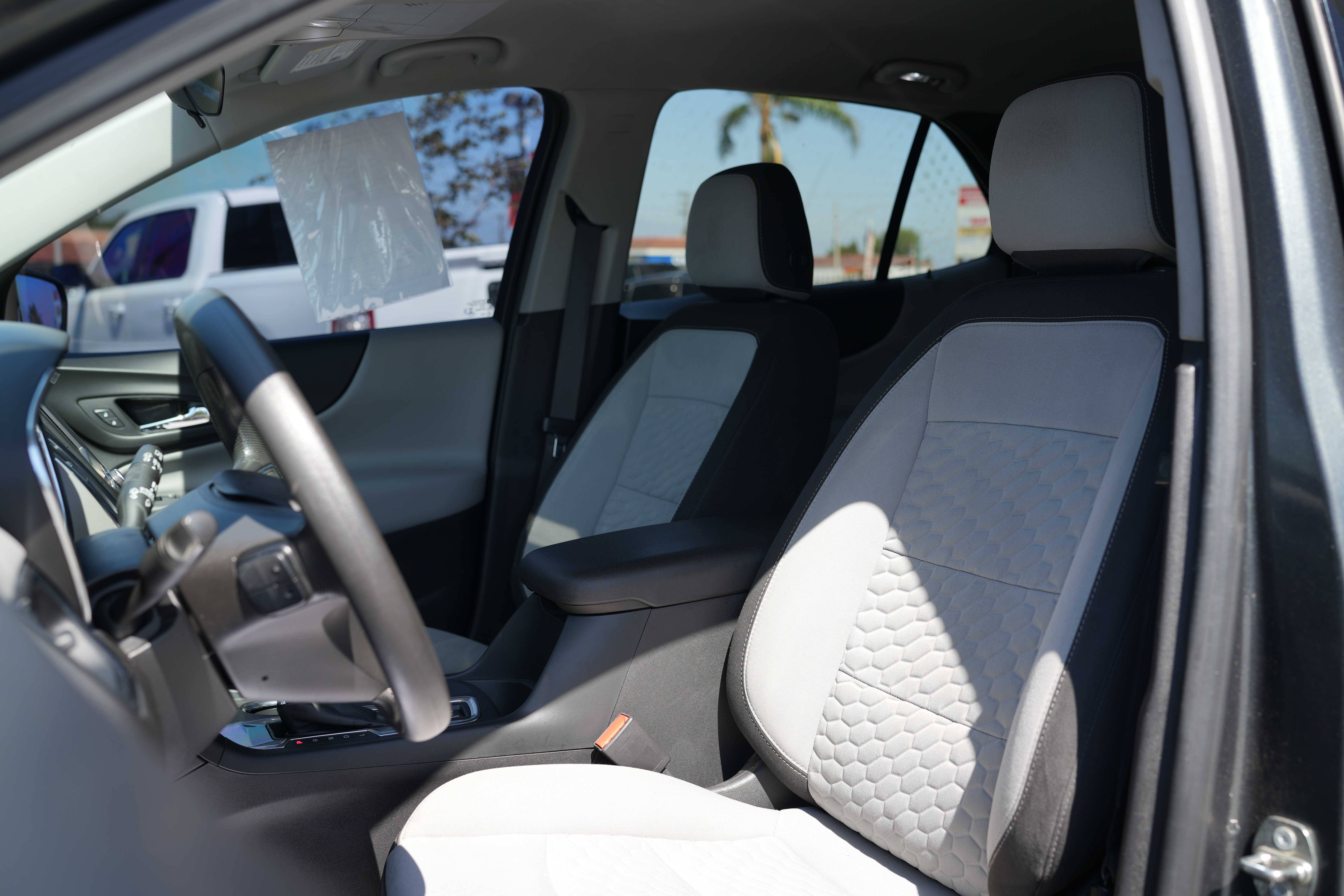 2019 Chevrolet Equinox LS - Photo 13