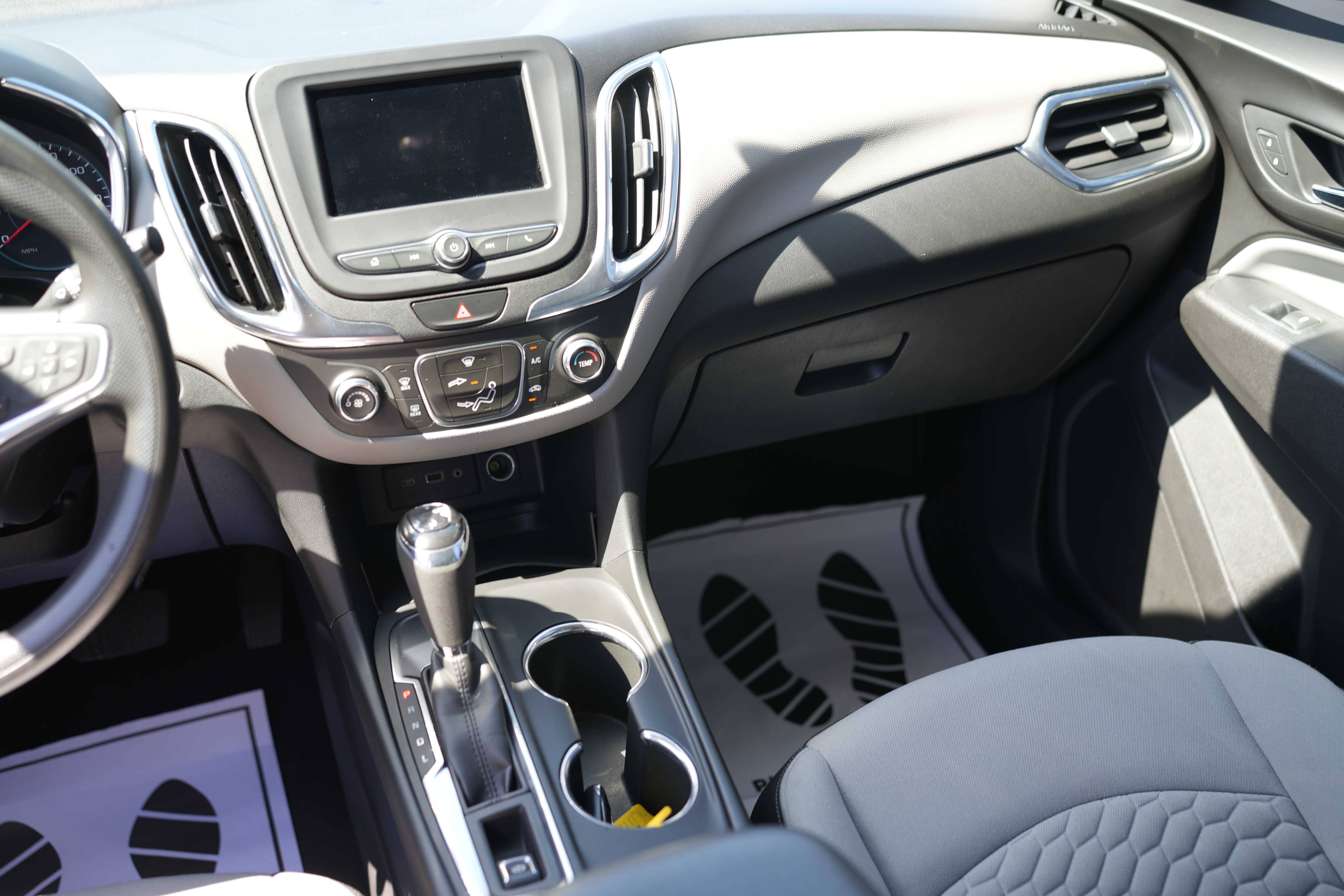 2019 Chevrolet Equinox LS - Photo 20
