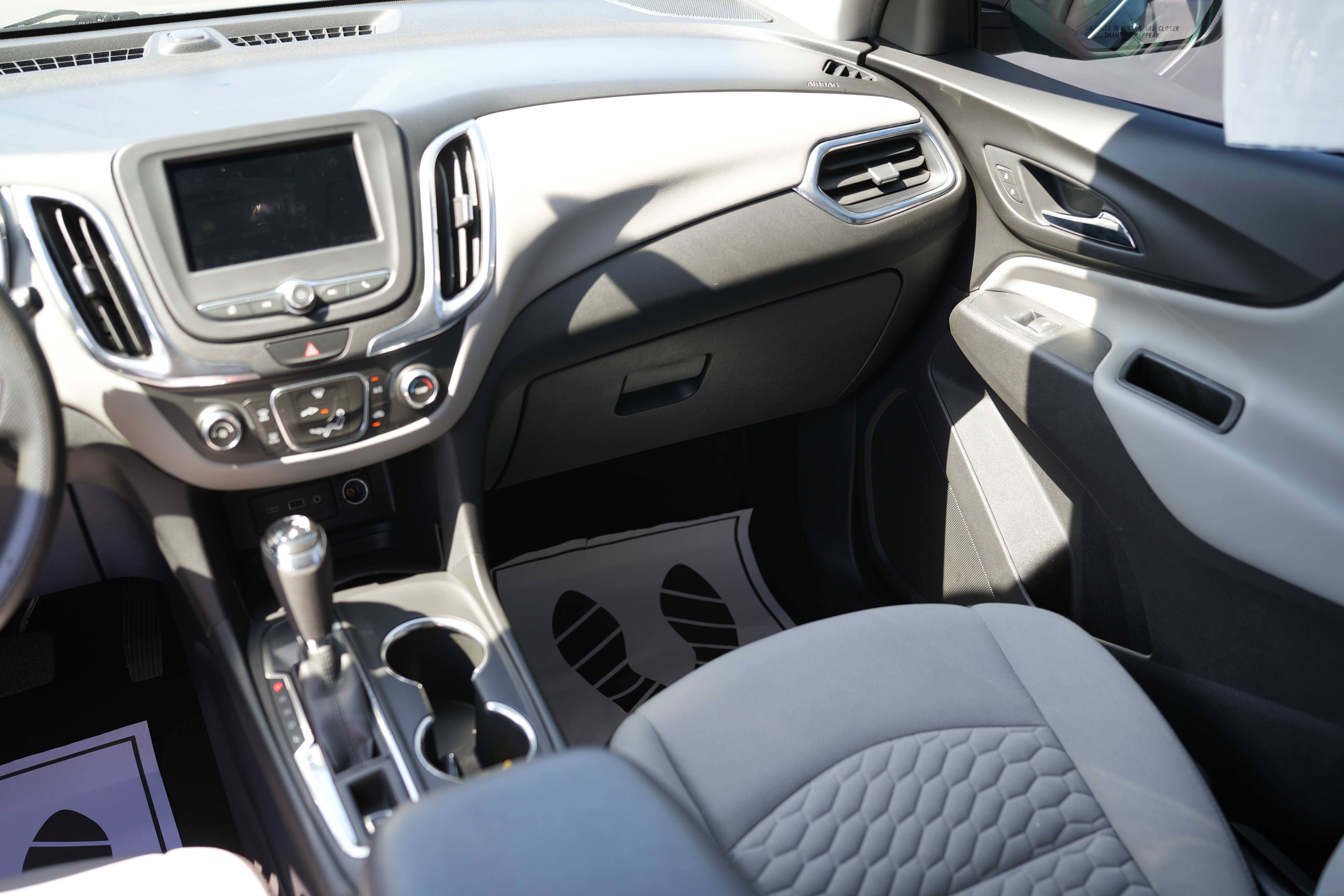2019 Chevrolet Equinox LS - Photo 21