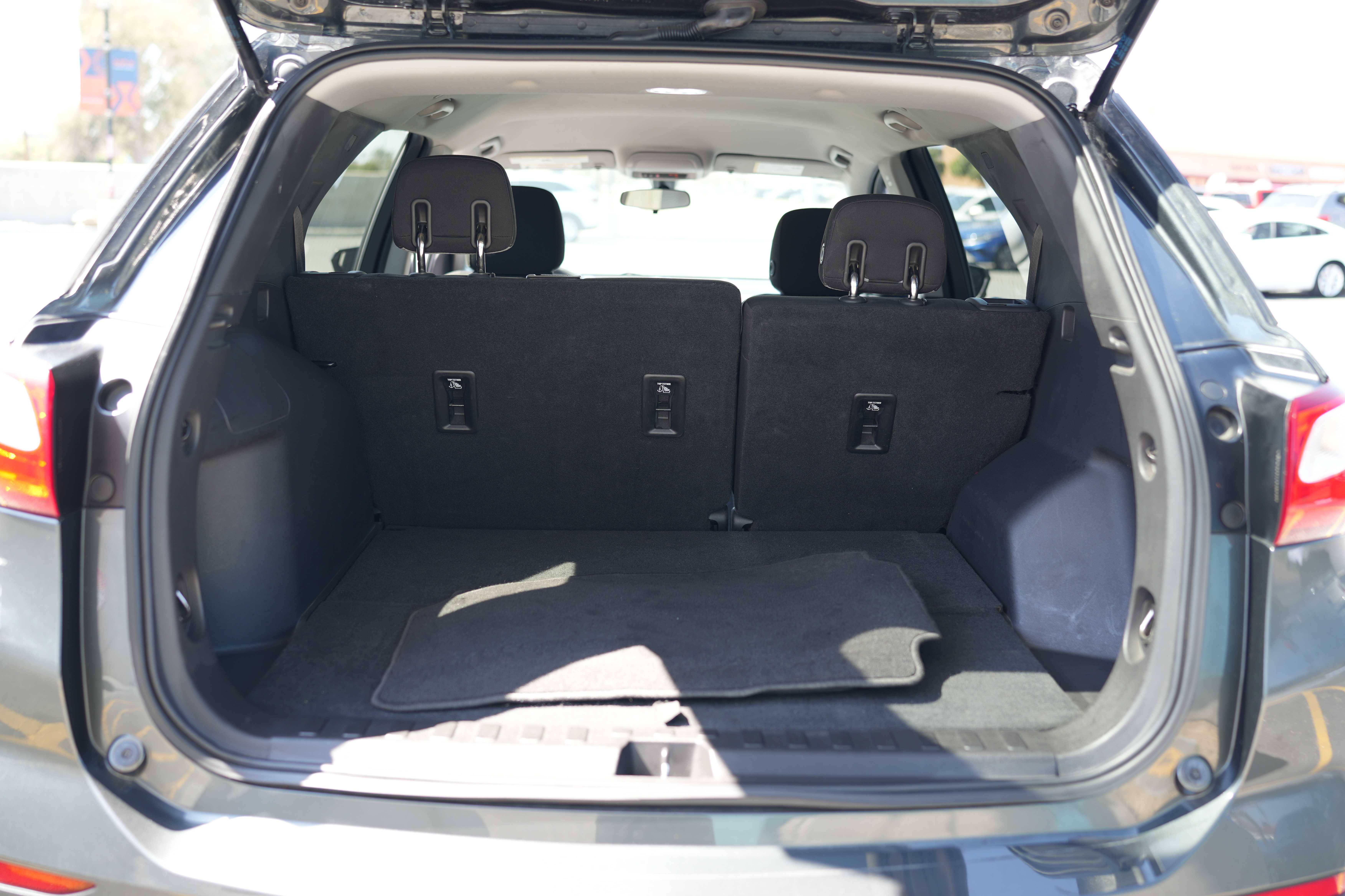 2019 Chevrolet Equinox LS - Photo 23