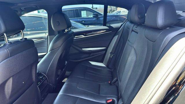 2018 BMW 5 Series 530i - Photo 6