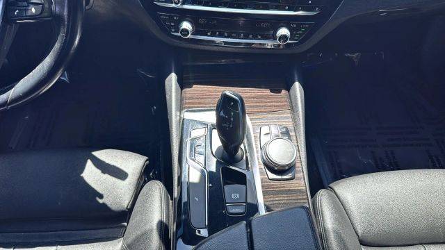 2018 BMW 5 Series 530i - Photo 9