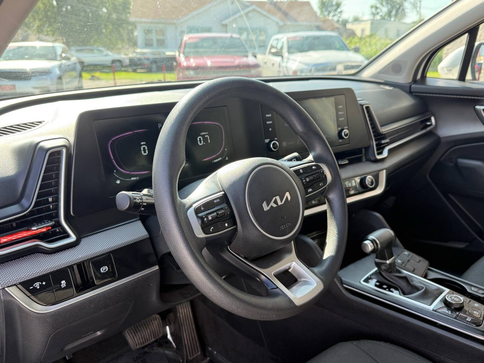 2024 Kia Sportage LX - Photo 9