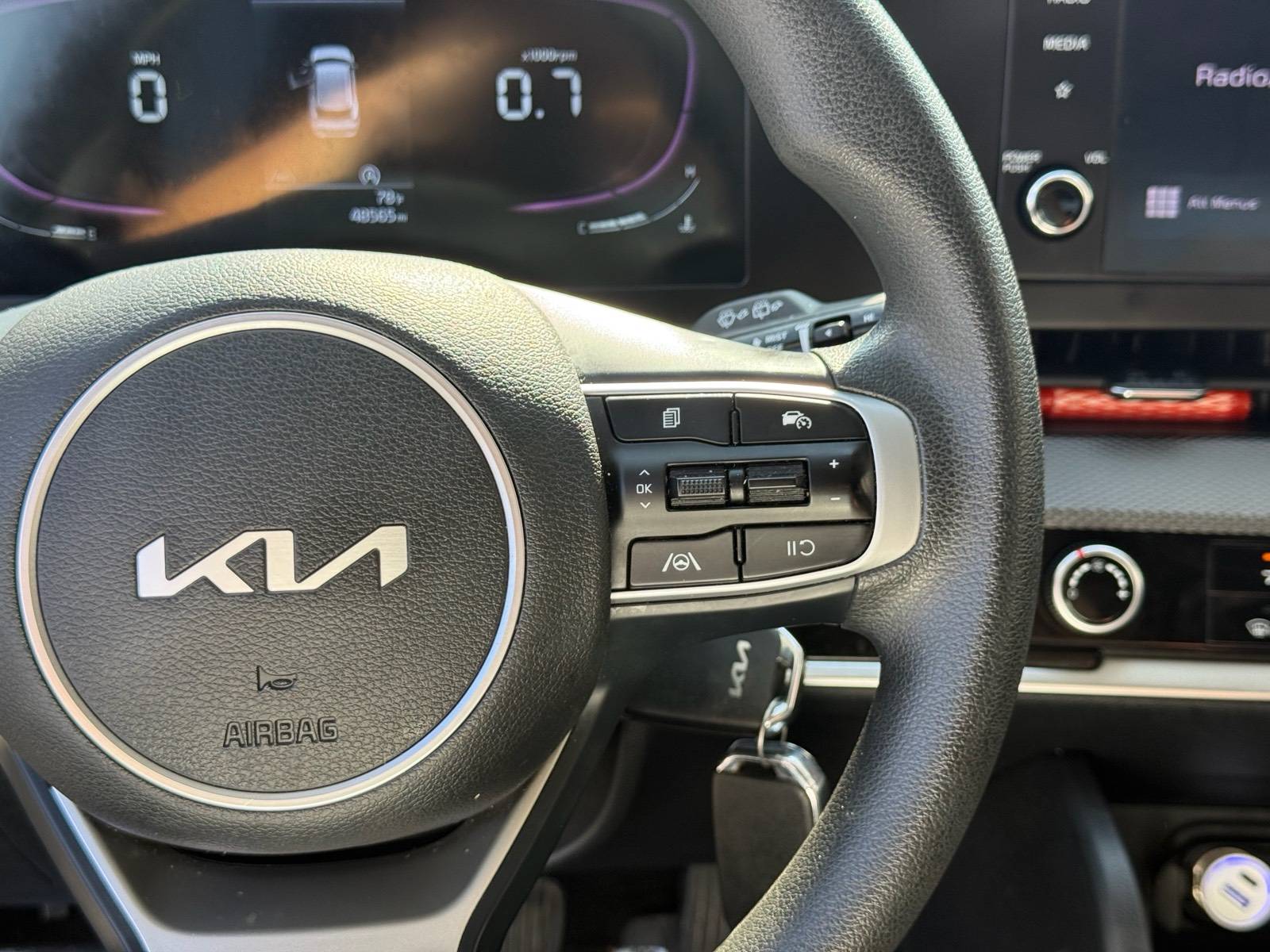 2024 Kia Sportage LX - Photo 11