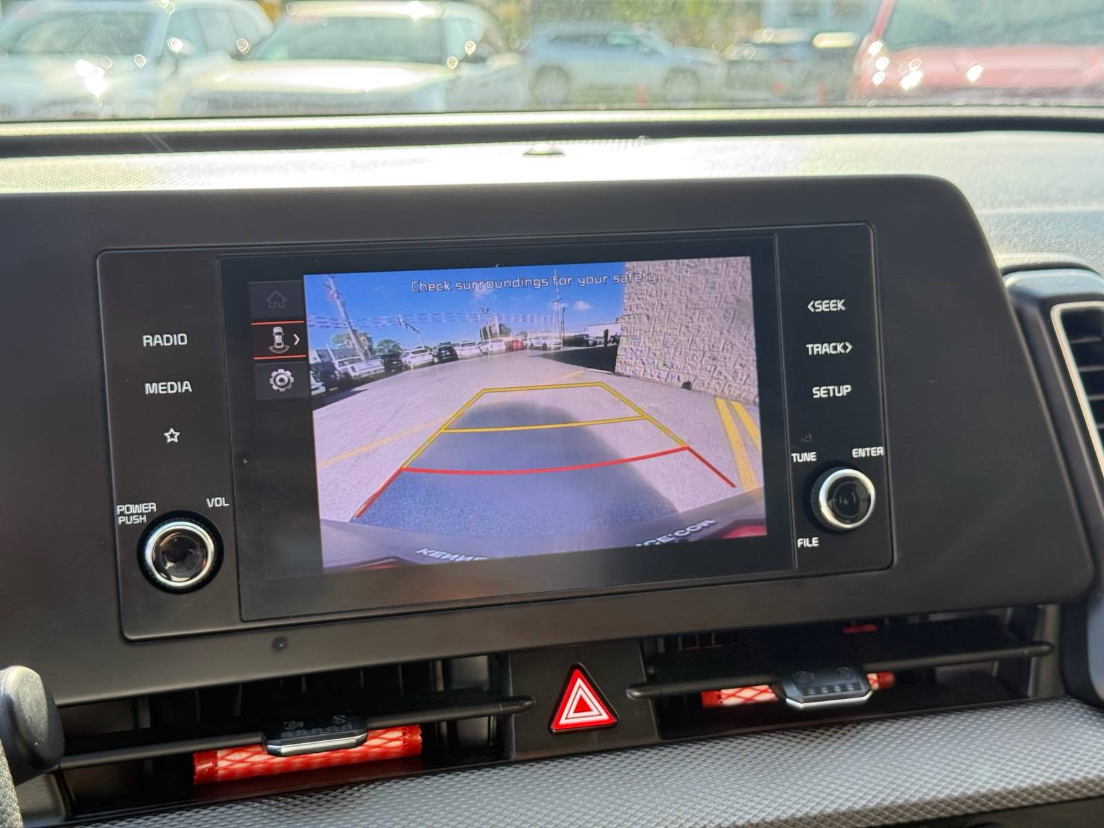 2024 Kia Sportage LX - Photo 15