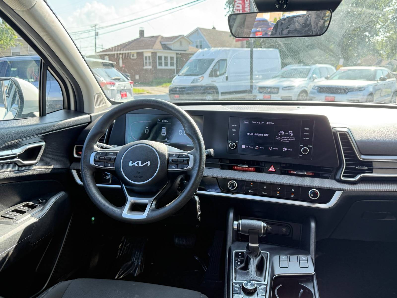 2024 Kia Sportage LX - Photo 17