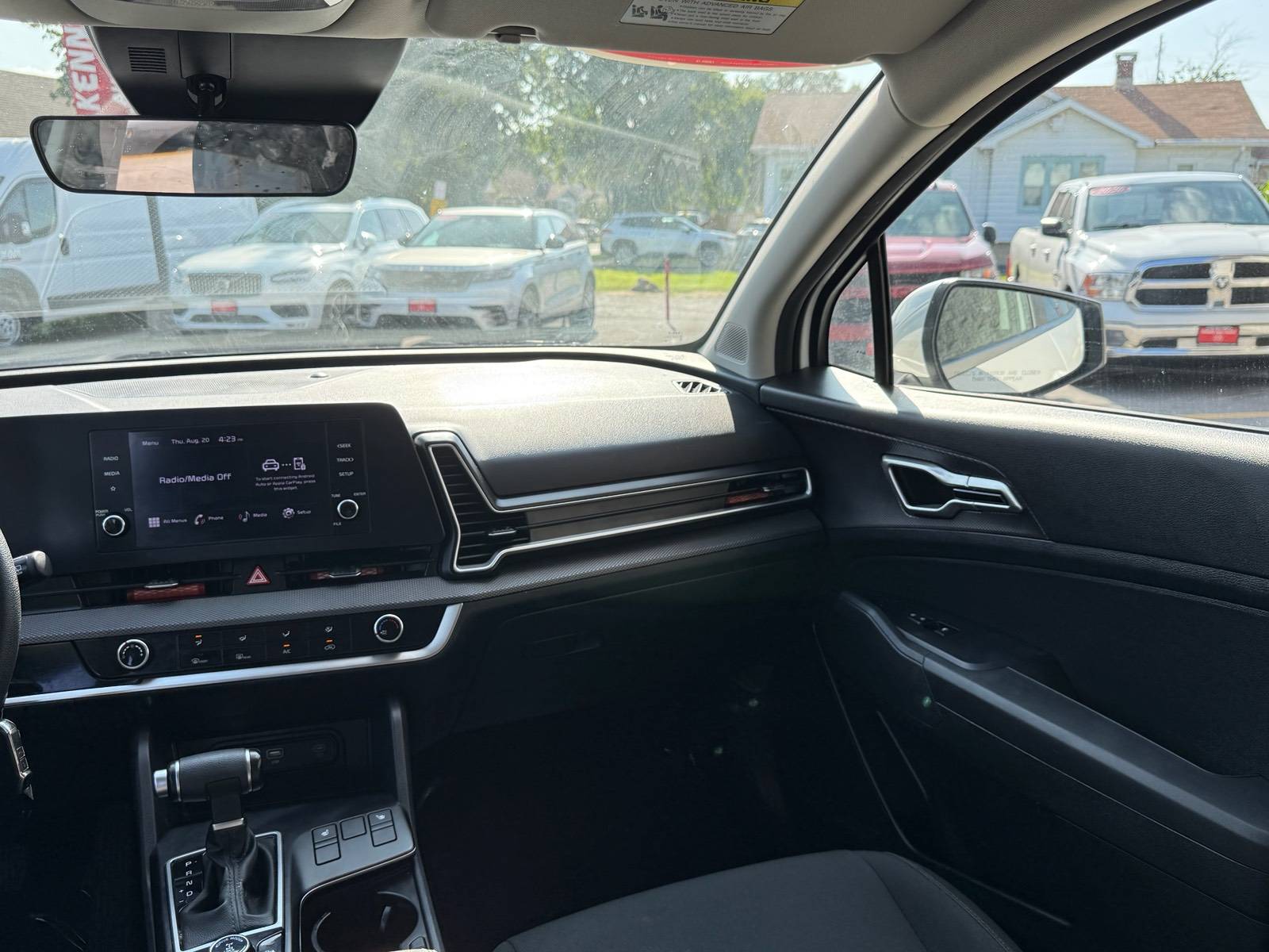 2024 Kia Sportage LX - Photo 19
