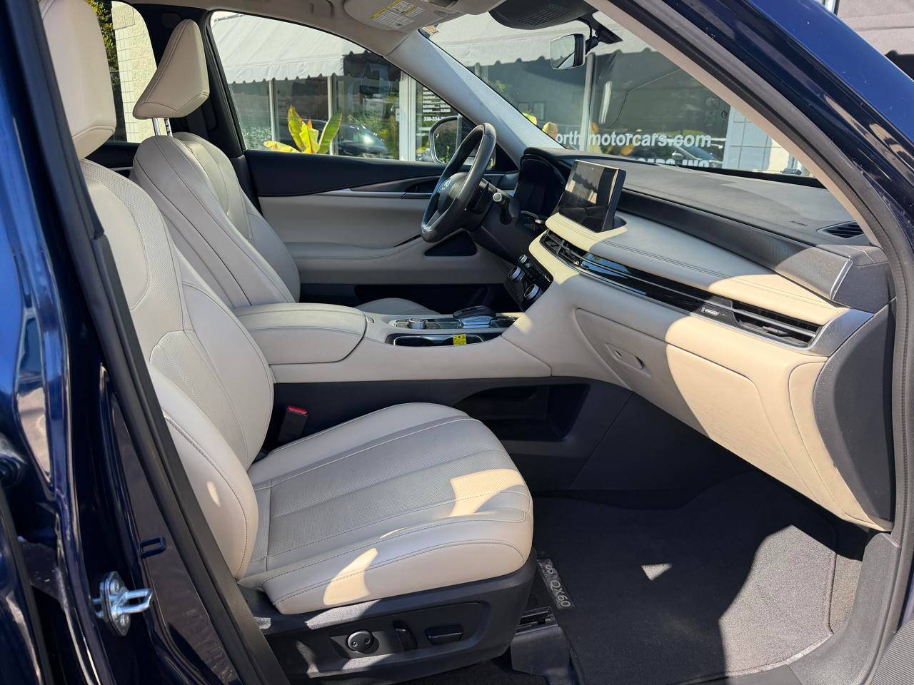 2024 INFINITI QX60 LUXE - Photo 9