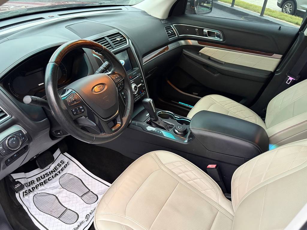 2017 Ford Explorer Platinum - Photo 9