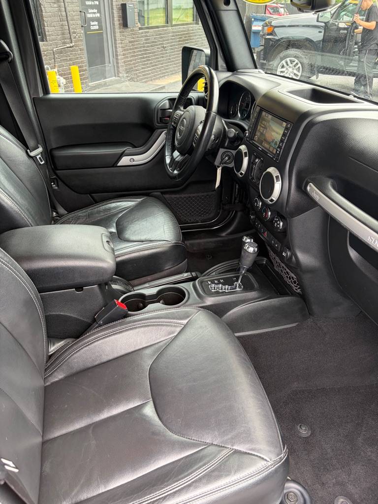 2017 Jeep Wrangler Unlimited Sahara - Photo 12