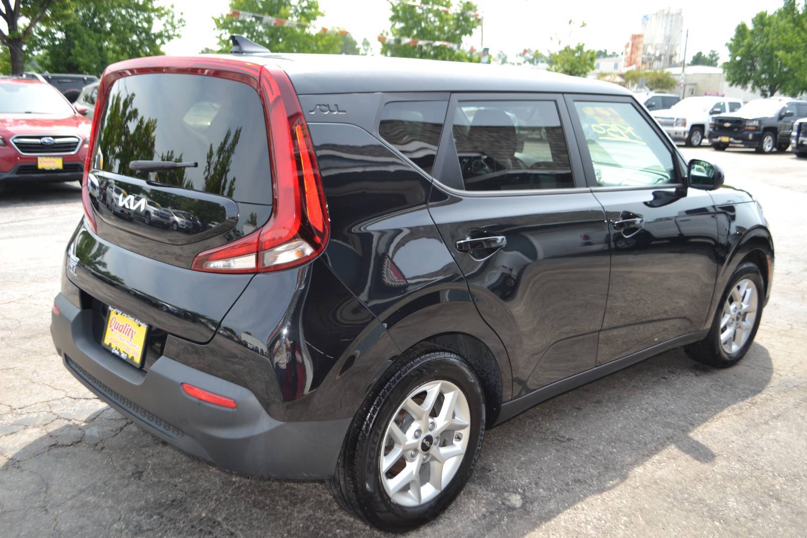 2022 Kia Soul LX - Photo 8