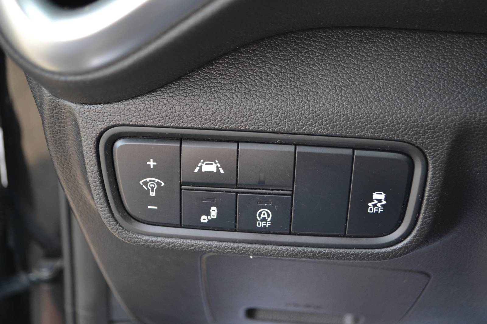 2022 Kia Soul LX - Photo 16