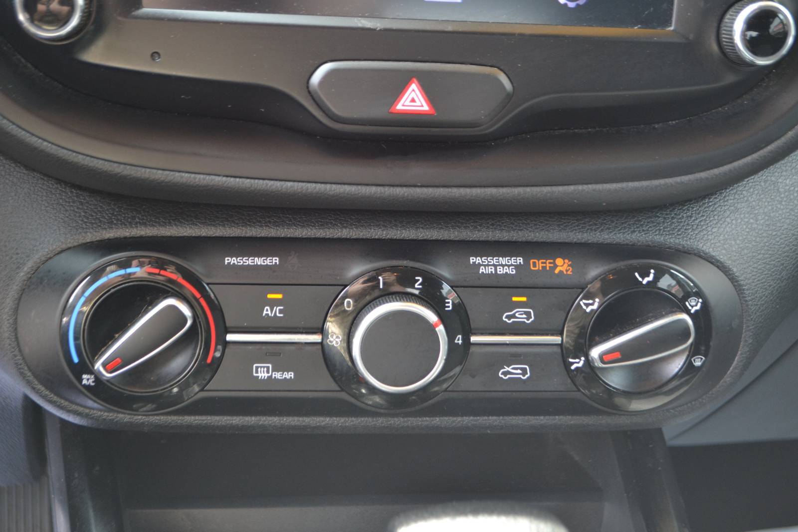 2022 Kia Soul LX - Photo 20