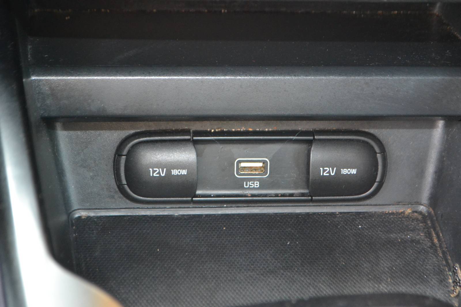 2022 Kia Soul LX - Photo 21