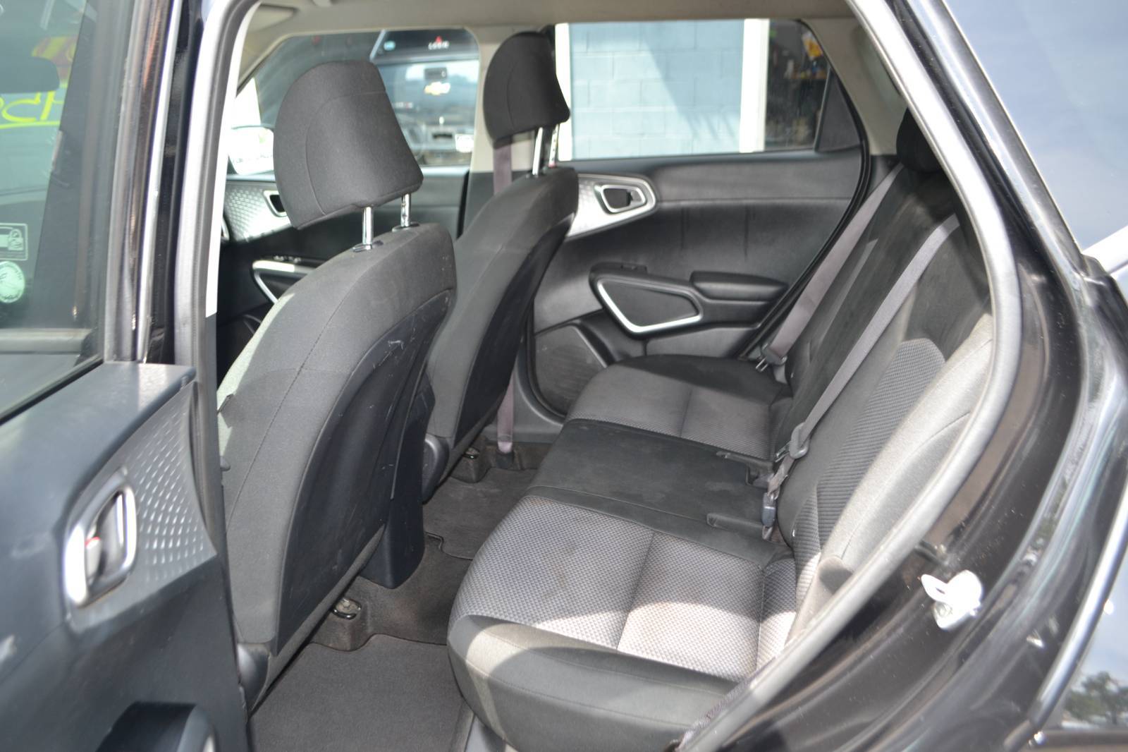 2022 Kia Soul LX - Photo 25