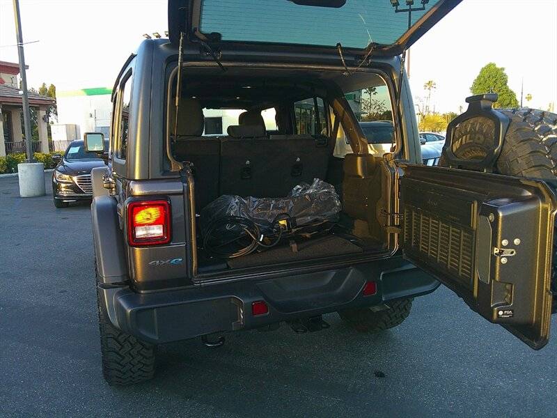 2025 Jeep Wrangler 4xe Willys 4XE - Photo 18