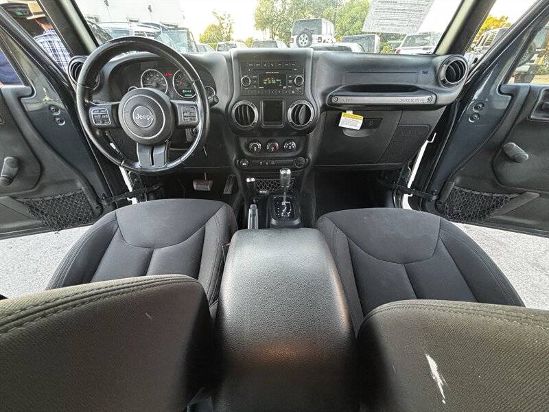 2017 Jeep Wrangler Unlimited Sport - Photo 19