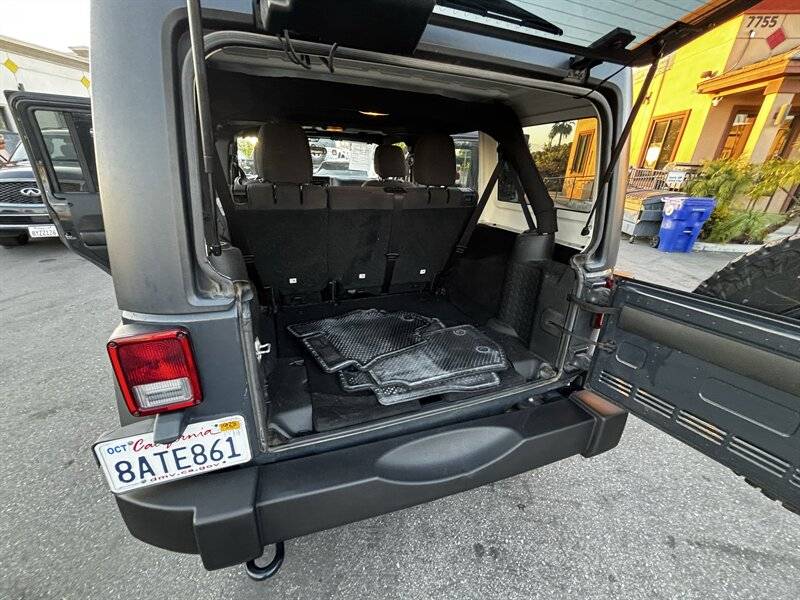 2017 Jeep Wrangler Unlimited Sport - Photo 13