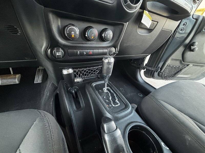 2017 Jeep Wrangler Unlimited Sport - Photo 21