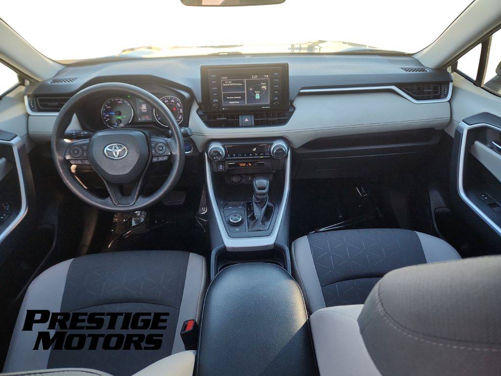 2021 Toyota RAV4 XLE - Photo 28