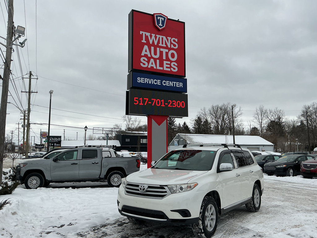 2013 TOYOTA HIGHLANDER for sale in LANSING