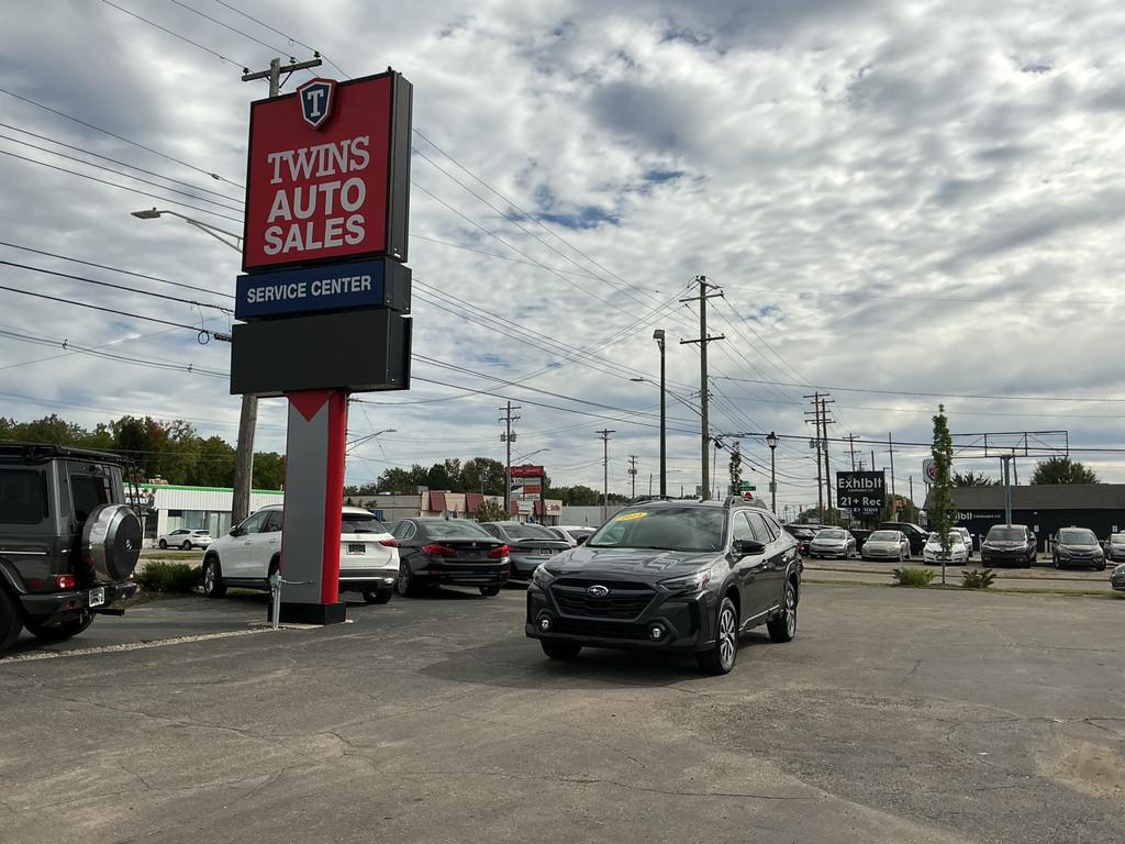 2024 SUBARU OUTBACK for sale in LANSING