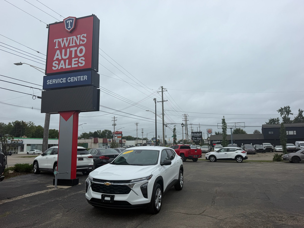 2025 CHEVROLET TRAX for sale in LANSING