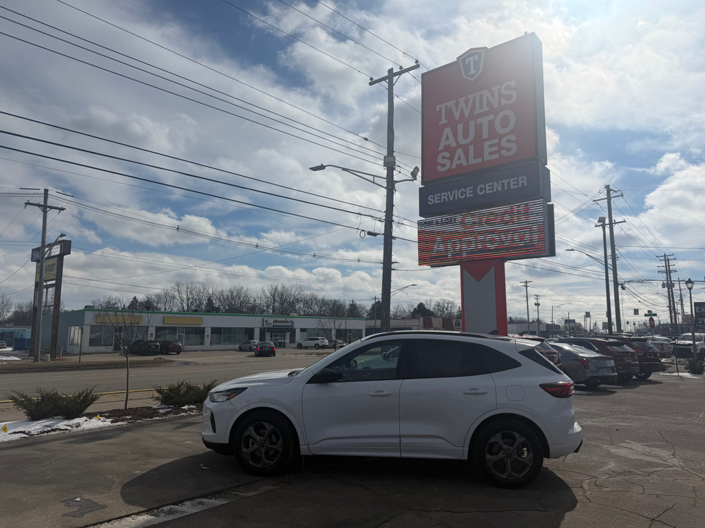 2023 FORD ESCAPE for sale in LANSING