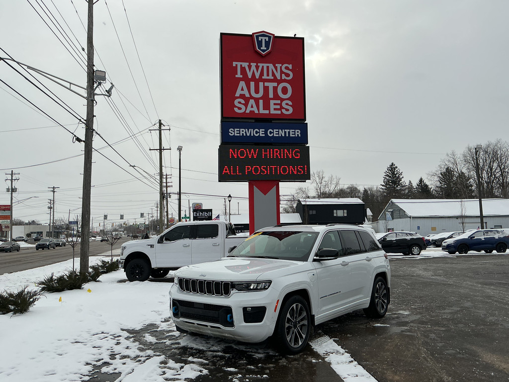 2023 JEEP GRAND CHEROKEE 4XE for sale in LANSING