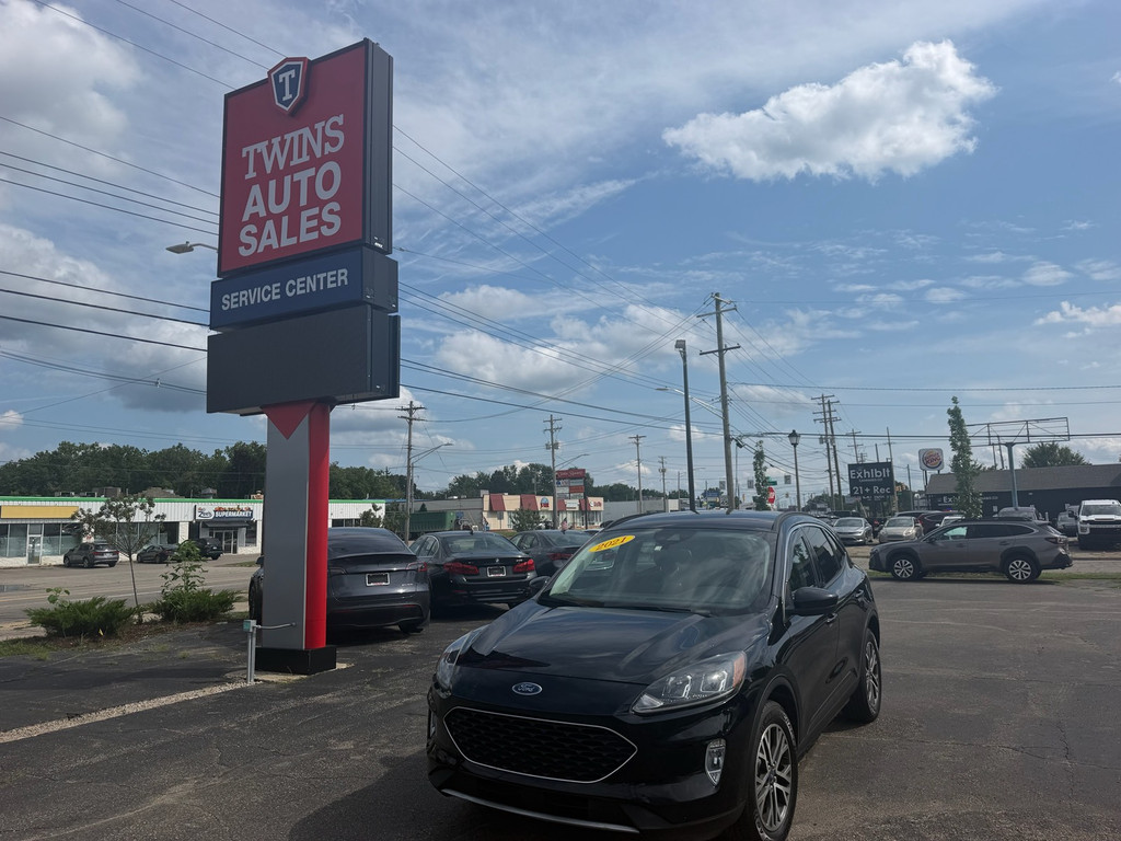 2021 FORD ESCAPE for sale in LANSING