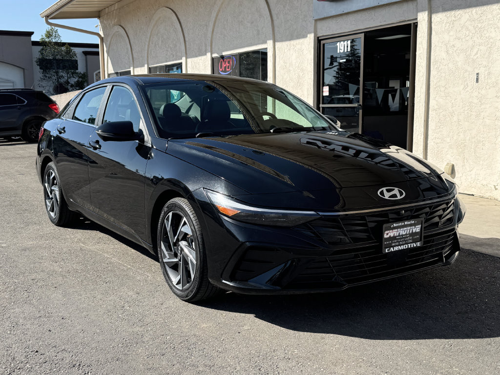 2024 HYUNDAI ELANTRA for sale in SANTA MARIA