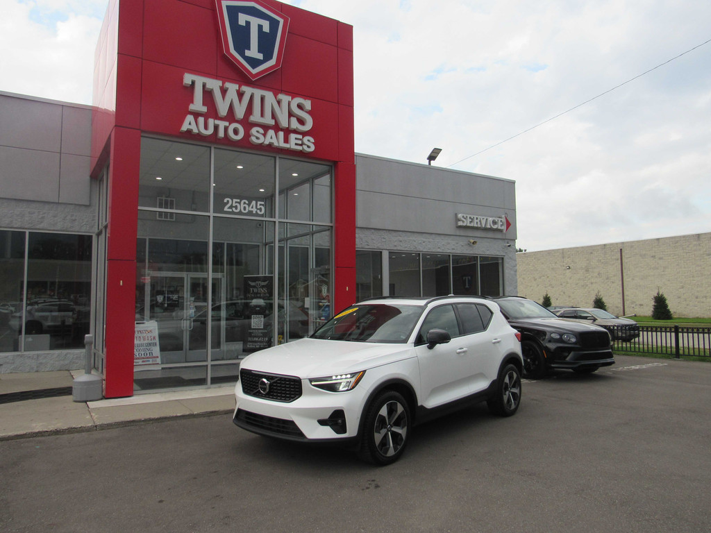 2023 VOLVO XC40 for sale in REDFORD