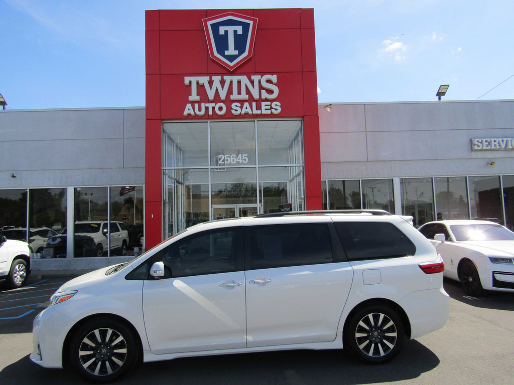 2019 TOYOTA SIENNA for sale in REDFORD