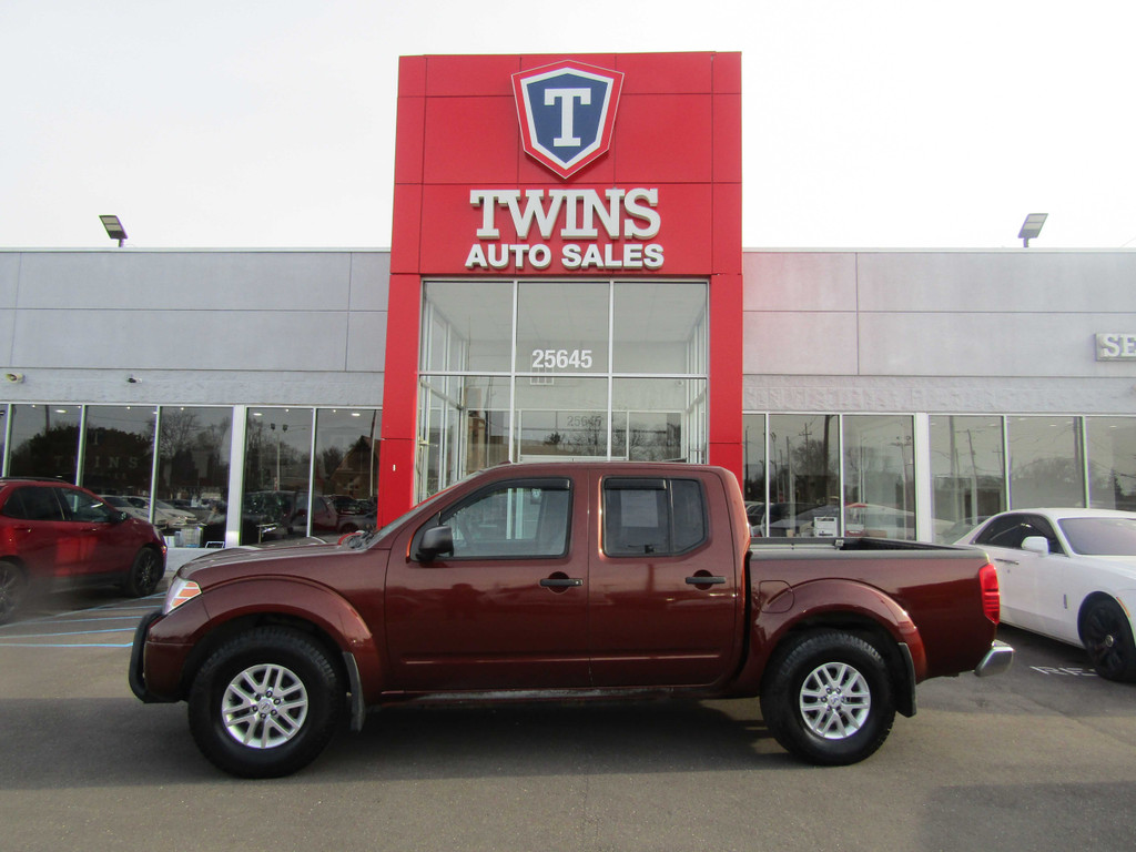 2017 NISSAN FRONTIER CREW CAB for sale in REDFORD