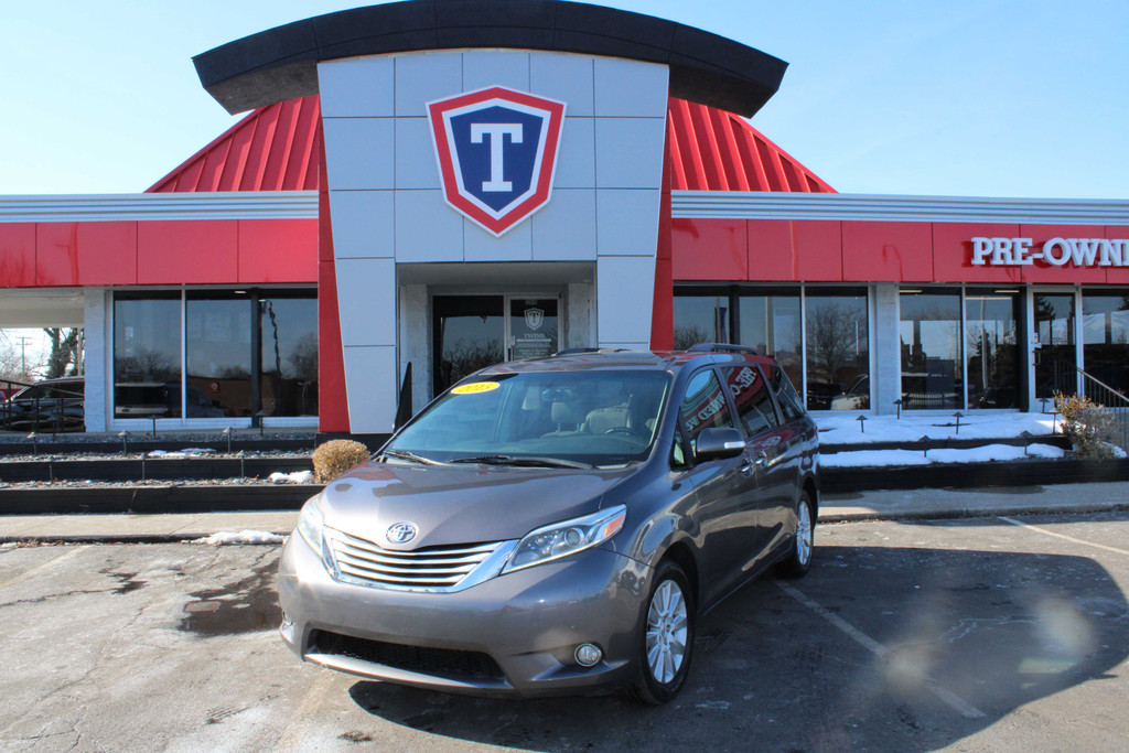 2015 TOYOTA SIENNA for sale in TAYLOR