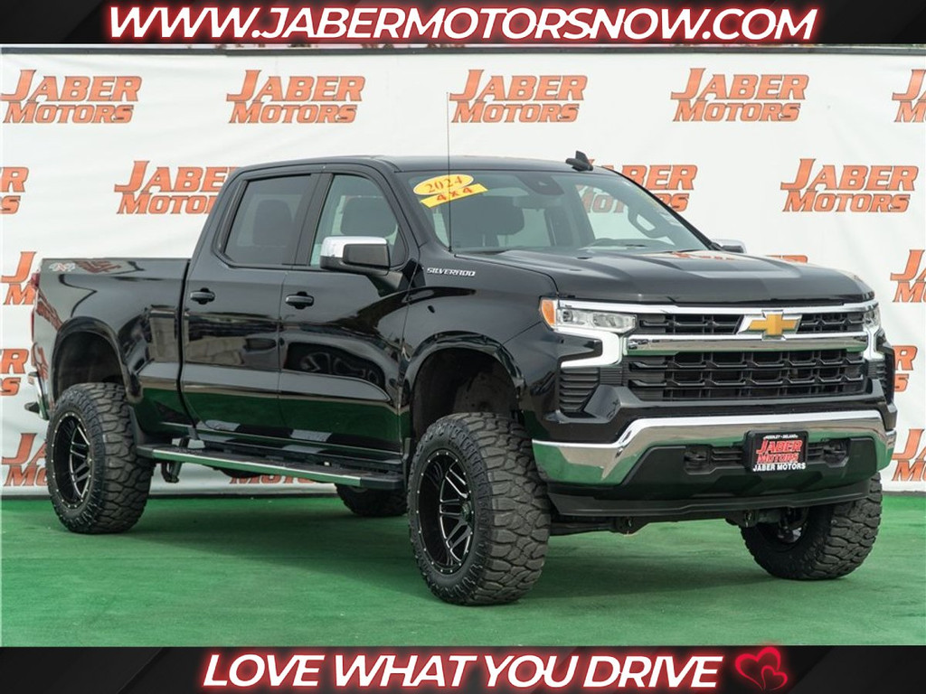 2024 CHEVROLET SILVERADO 1500 CREW CAB for sale in REEDLEY