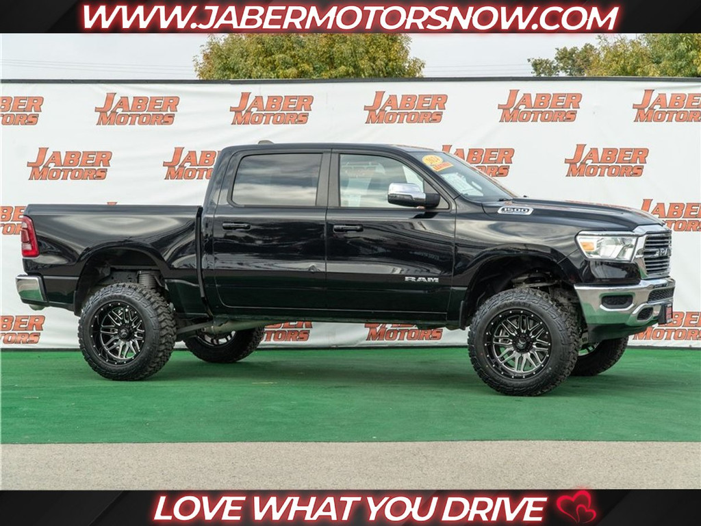 2024 RAM 1500 CREW CAB for sale in REEDLEY