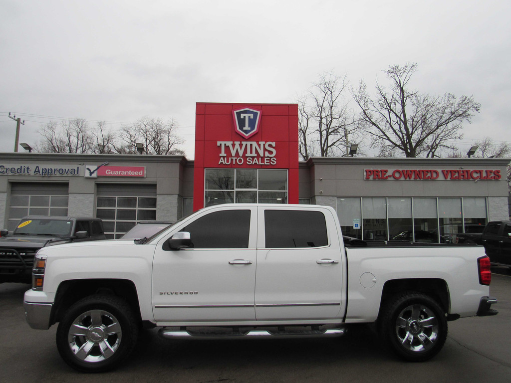 2015 CHEVROLET SILVERADO 1500 CREW CAB for sale in DETROIT