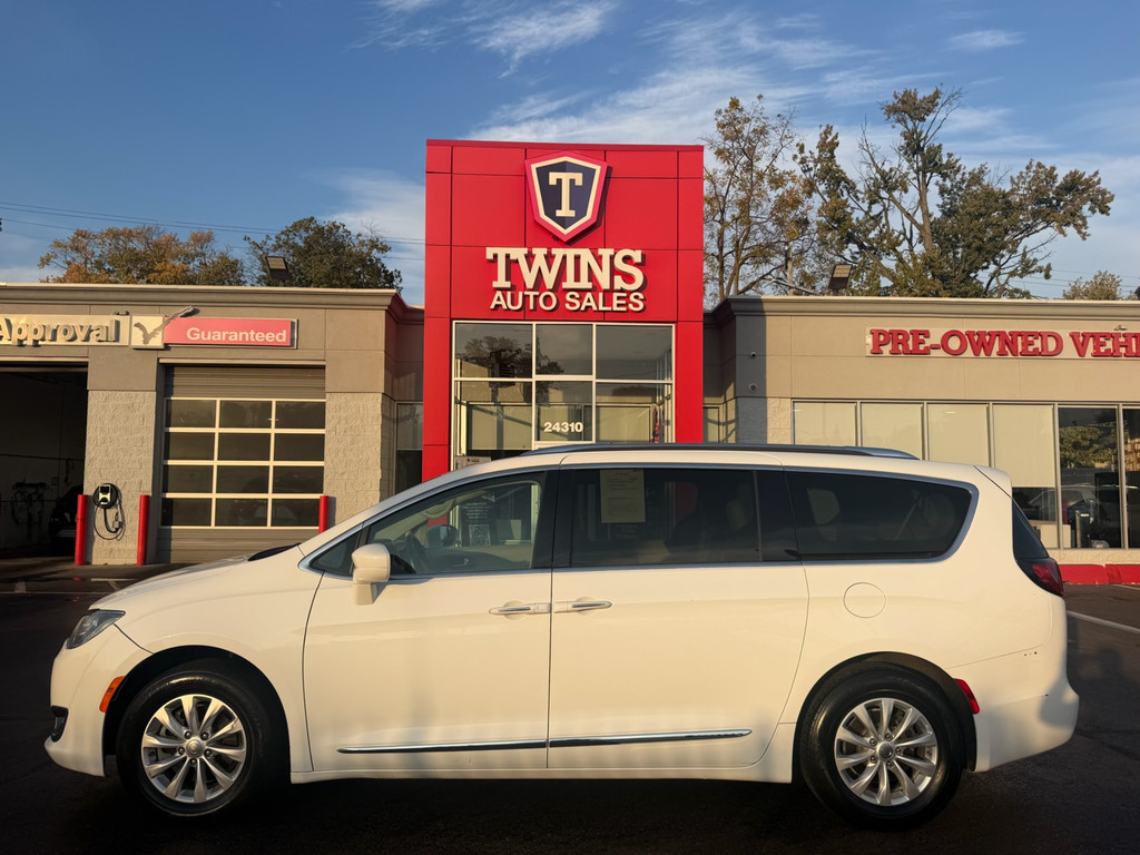 2019 CHRYSLER PACIFICA for sale in DETROIT