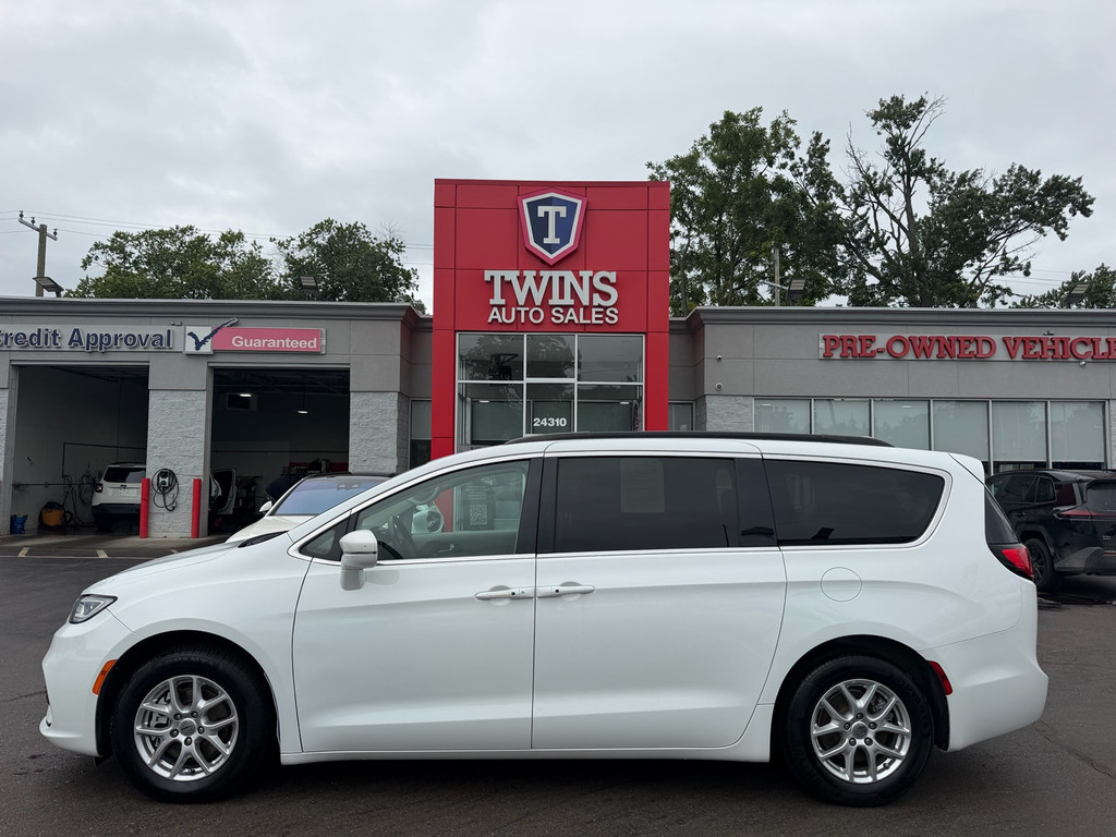 2022 CHRYSLER PACIFICA for sale in DETROIT