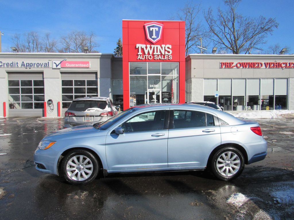 2013 CHRYSLER 200 for sale in DETROIT