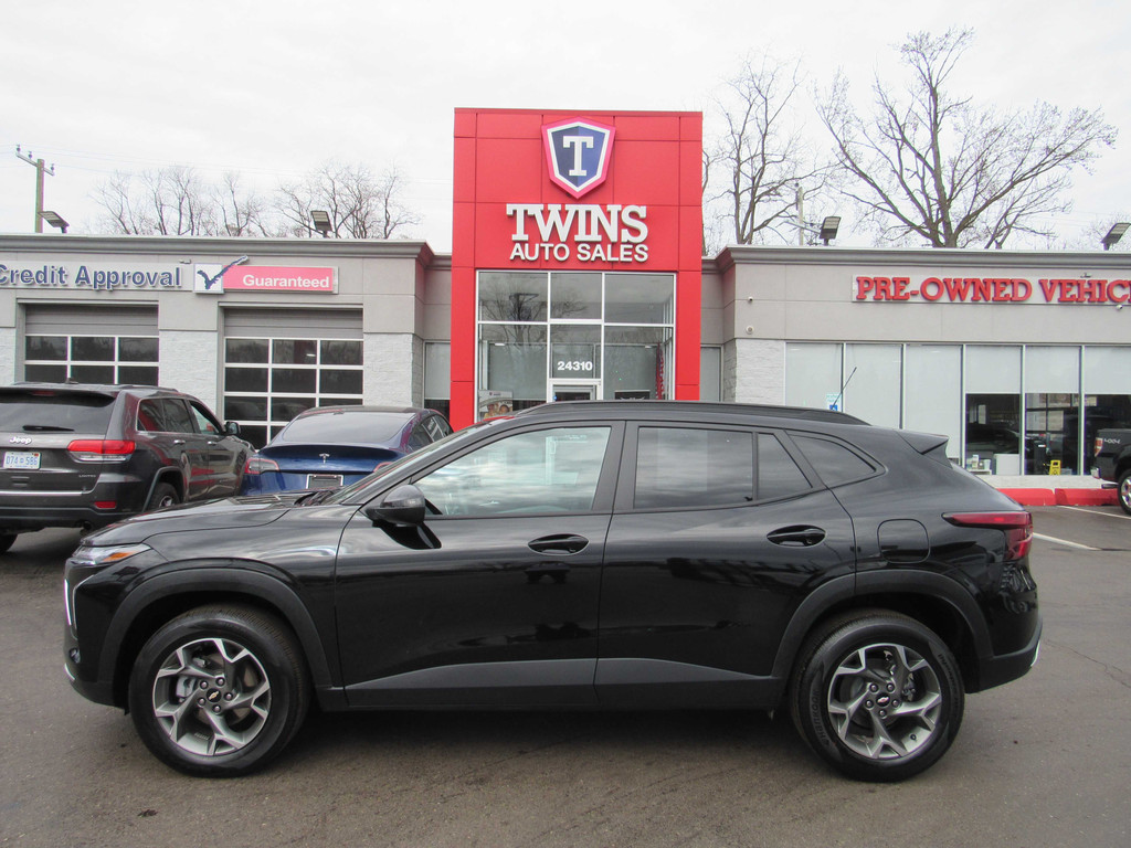 2025 CHEVROLET TRAX for sale in DETROIT