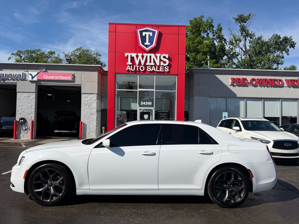 2022 CHRYSLER 300 for sale in DETROIT