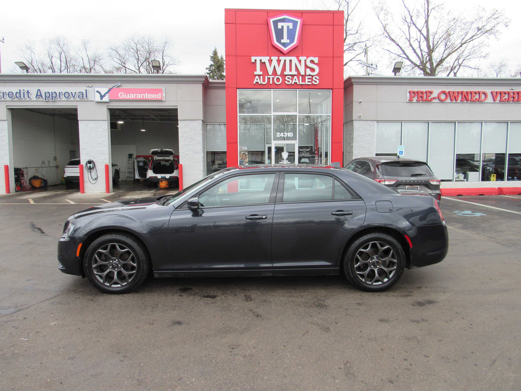 2018 CHRYSLER 300 for sale in DETROIT